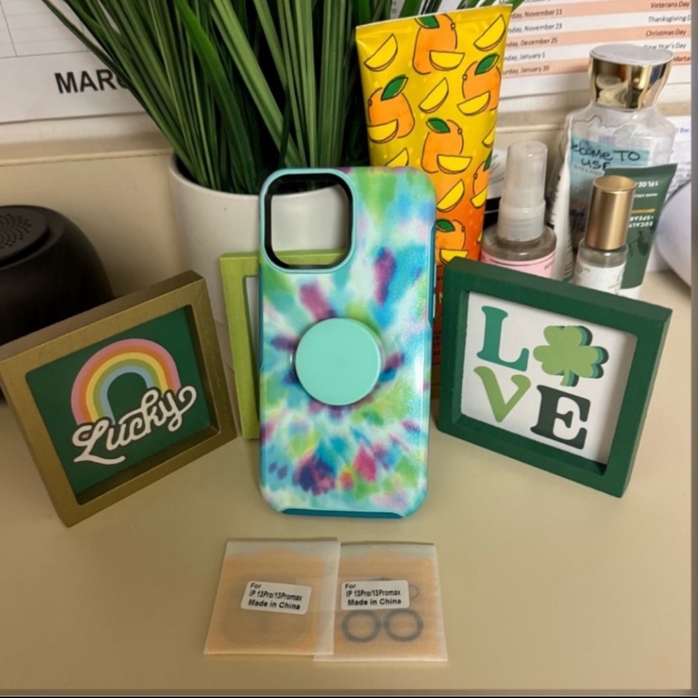 ✨OutterBox Tie-Dye Phone Case/Stand Bonus Extra OutterBox Glittery Case✨